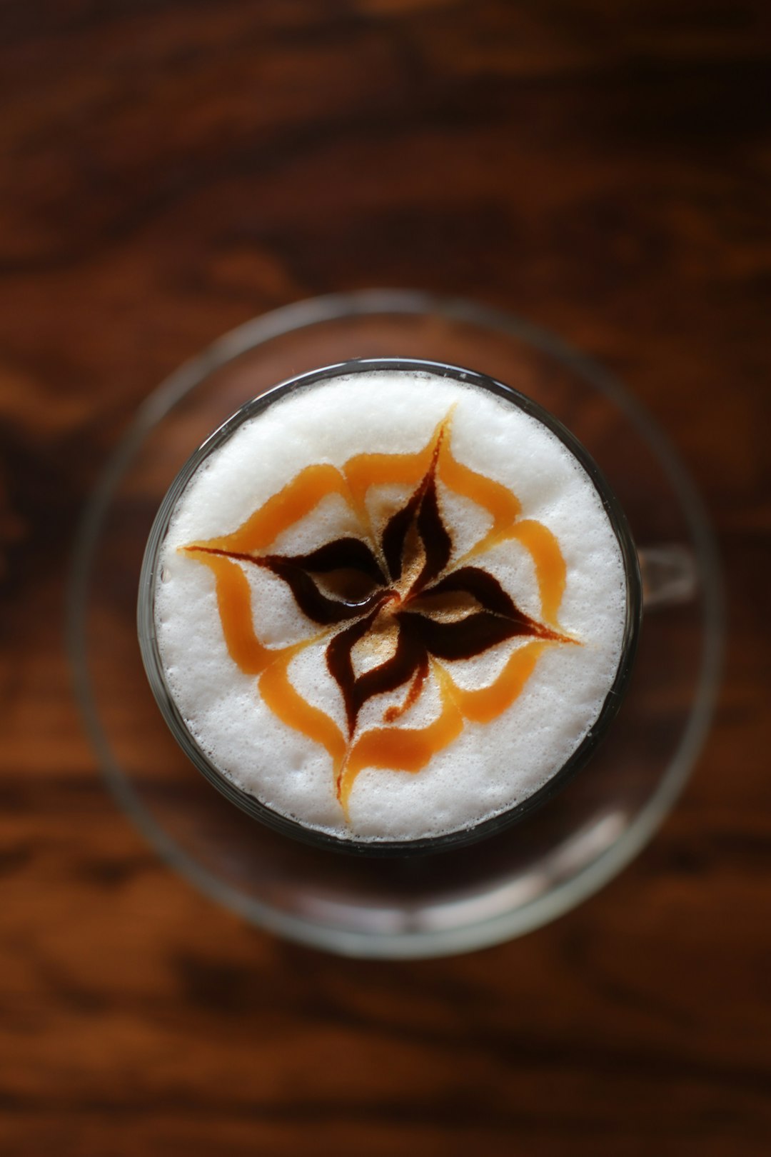 white-and-brown-liquid-in-clear-drinking-glass-sdqinnyixao